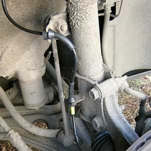 Как заменить задние амортизаторы на Chevrolet Aveo T300 — подробная инструкция и советы от экспертов